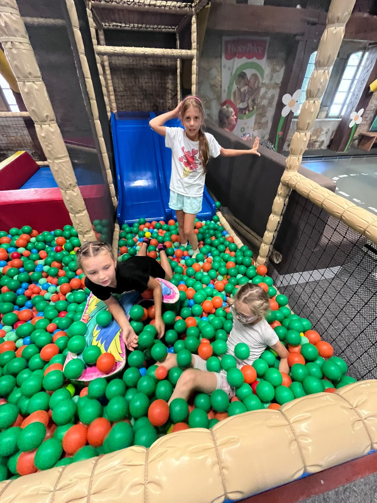 6b365b81-9ed8-4b9f-9d2f-61905d7c3e4f.jpeg